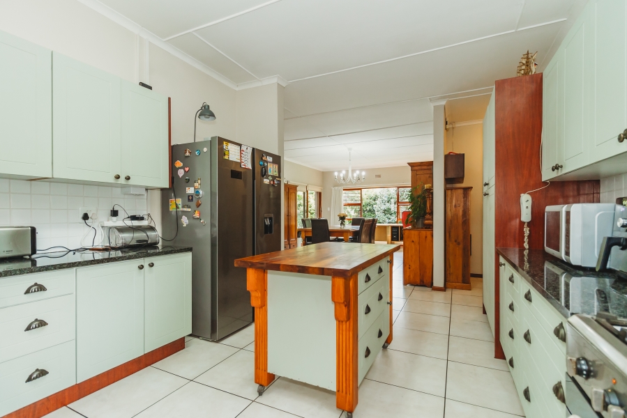 3 Bedroom Property for Sale in Glen Barrie Western Cape